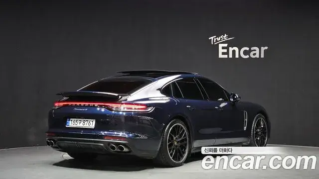 Porsche Panamera 2023 — ფოტო 9/20