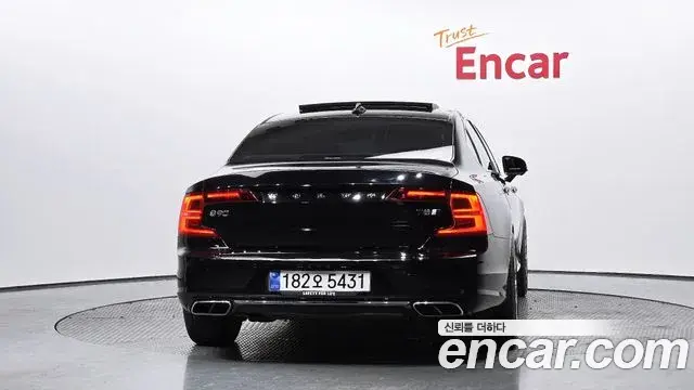 Volvo S90 2020 — ფოტო 17/20