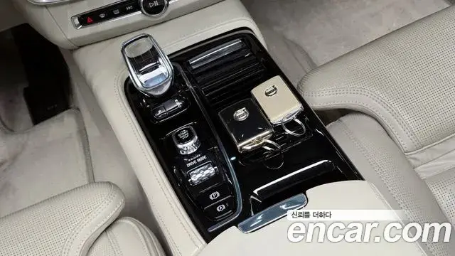 Volvo S90 2020 — ფოტო 18/20