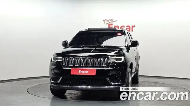 Jeep Grand Cherokee 2018 — Photo 10/20