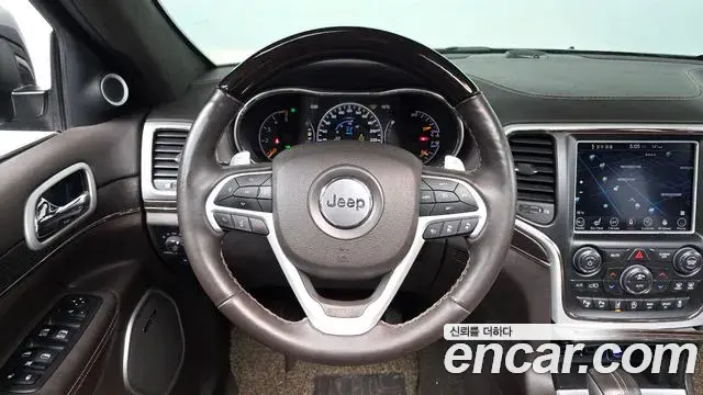 Jeep Grand Cherokee 2018 — Photo 7/20