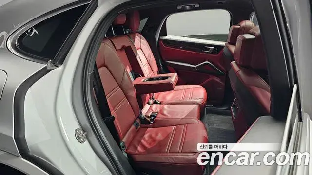 Porsche Cayenne 2020 — Şəkil 11/20