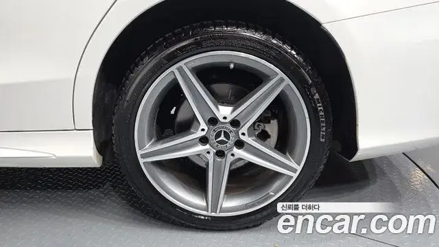 Mercedes-Benz C-Class 2018 — ფოტო 10/20