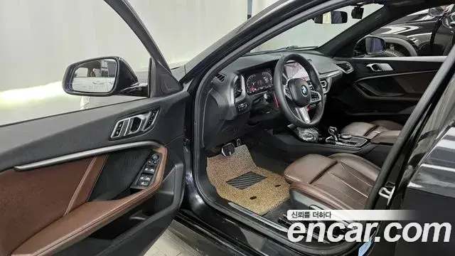 BMW 1 Series 2021 — Photo 19/20