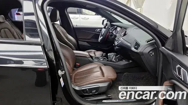 BMW 1 Series 2021 — Photo 11/20