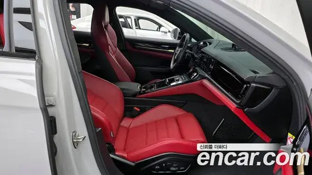 Porsche Panamera 2025 — ფოტო 8/20