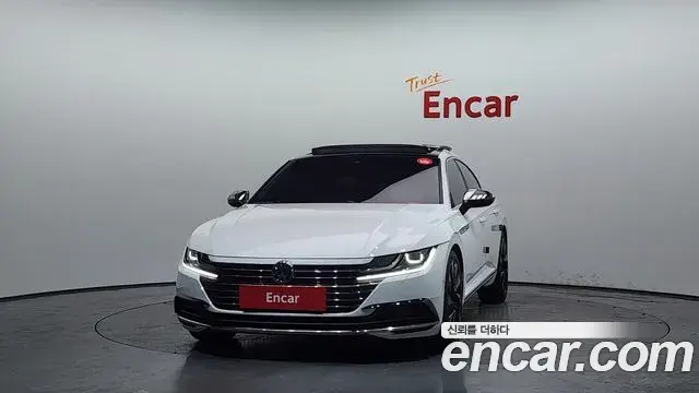 Volkswagen Arteon 2019 — ფოტო 14/20