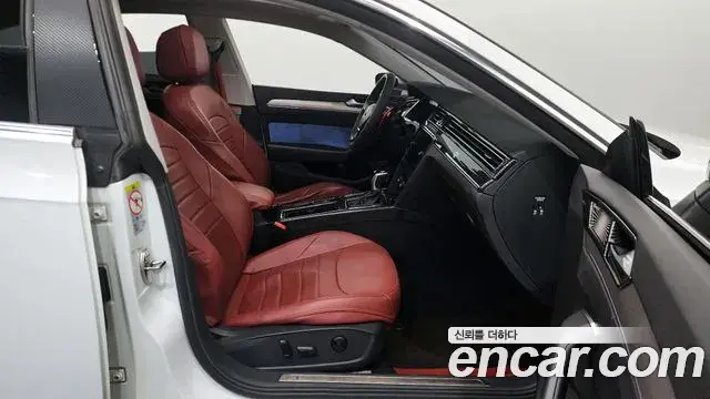 Volkswagen Arteon 2019 — ფოტო 17/20