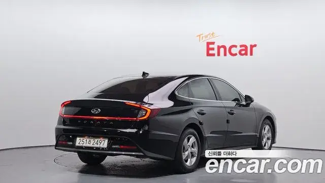 Hyundai Sonata 2021 — Фото 2/20