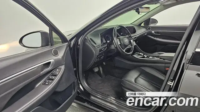 Hyundai Sonata 2021 — Фото 10/20