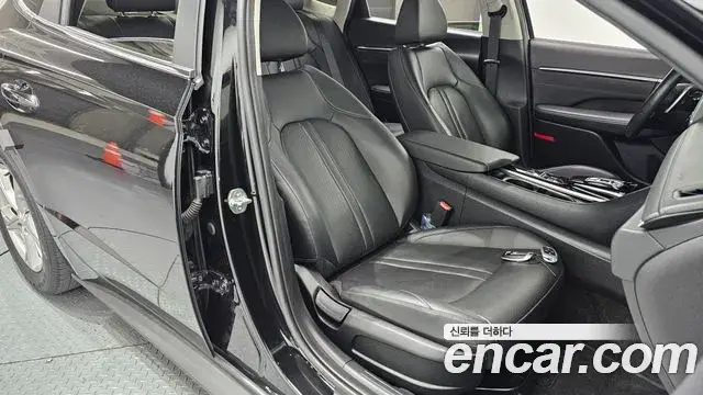 Hyundai Sonata 2021 — Фото 11/20