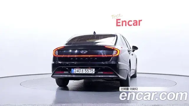 Hyundai Sonata Hybrid 2021 — Şəkil 8/20