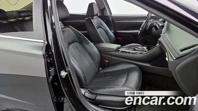 Hyundai Sonata Hybrid 2021 — Şəkil 17/20