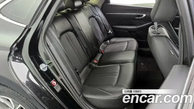 Hyundai Sonata Hybrid 2021 — Şəkil 19/20