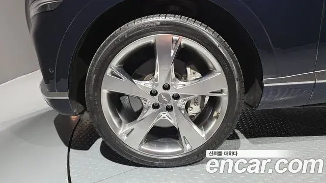 Genesis GV80 2023 — ფოტო 15/20