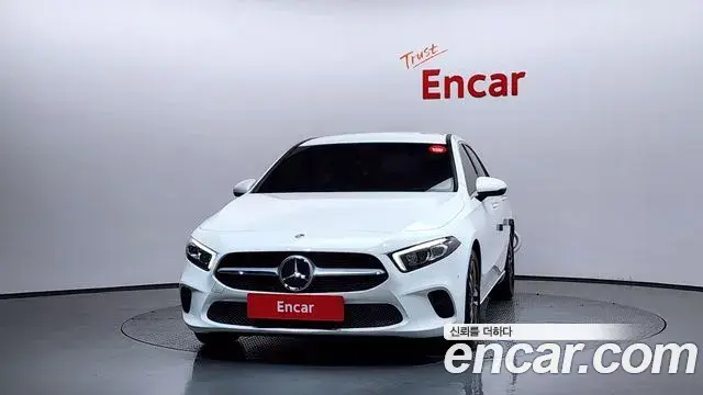 Mercedes-Benz A-Class 2021 — Şəkil 14/20