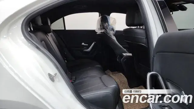 Mercedes-Benz A-Class 2021 — Şəkil 15/20
