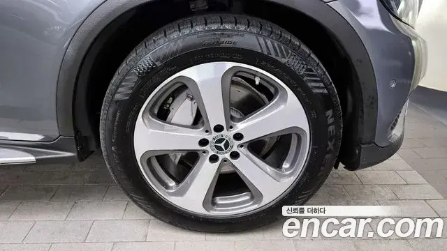 Mercedes-Benz GLC-Class 2019 — Şəkil 3/20