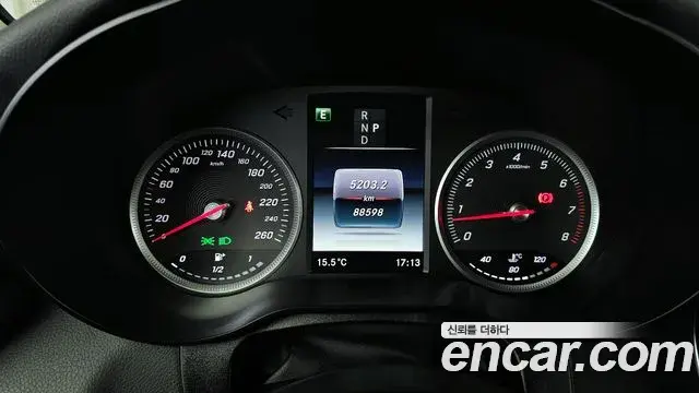 Mercedes-Benz GLC-Class 2019 — Şəkil 15/20