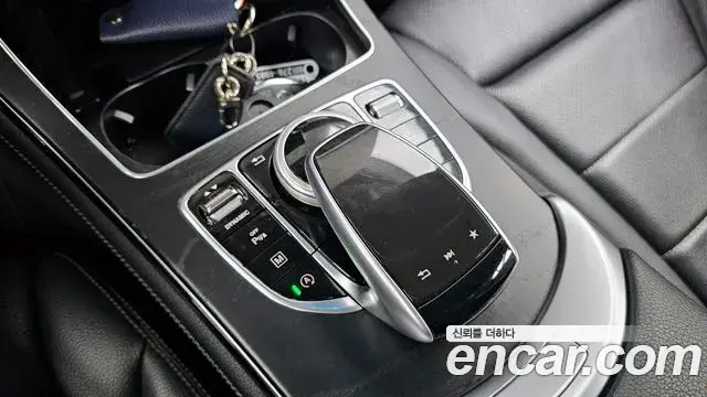 Mercedes-Benz GLC-Class 2019 — Şəkil 13/20