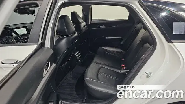 Kia K5 2021 — ფოტო 13/20