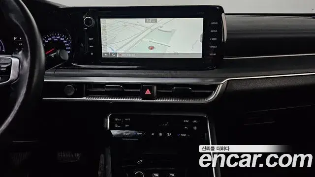 Kia K5 2021 — ფოტო 12/20