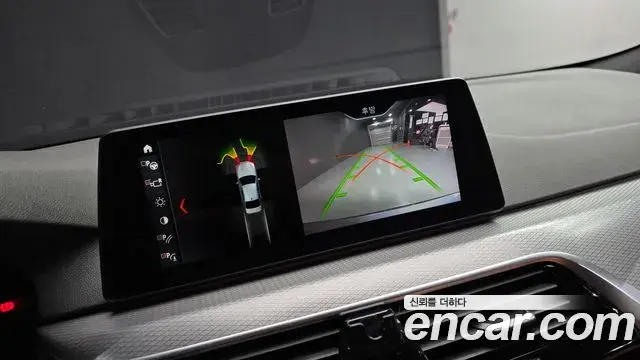 BMW 5 Series 2018 — ფოტო 11/20