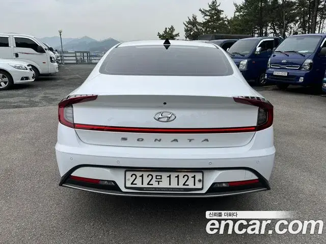 Hyundai Sonata Hybrid 2019 — Photo 20/20