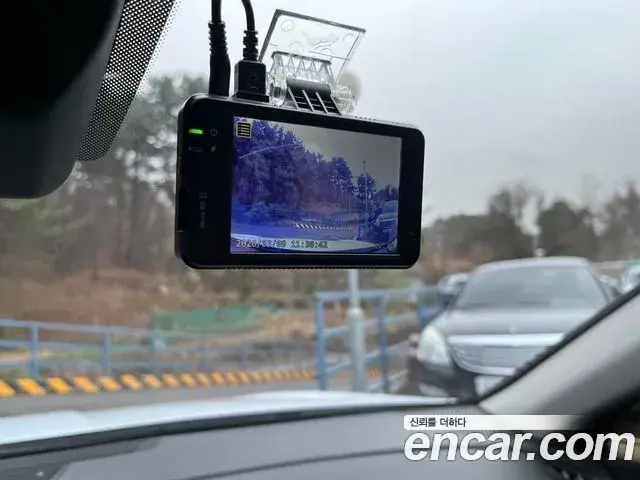 Hyundai Sonata Hybrid 2019 — Photo 18/20