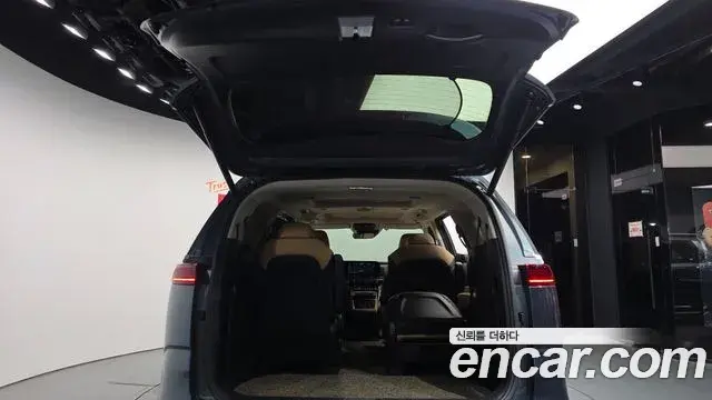 Kia Carnival 2021 — Фото 20/20