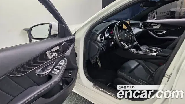 Mercedes-Benz C-Class 2018 — Фото 10/20