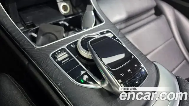 Mercedes-Benz C-Class 2018 — Şəkil 15/36