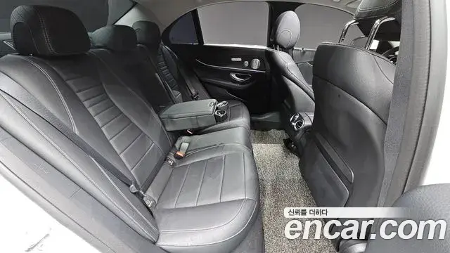 Mercedes-Benz E-Class 2018 — Şəkil 2/20
