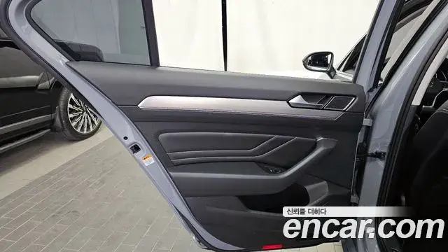 Volkswagen Passat GT 2022 — Şəkil 6/34