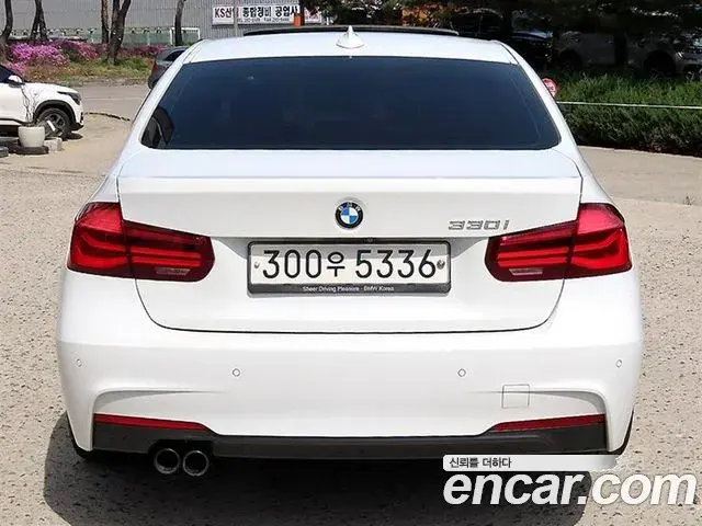 BMW 3 Series 2018 — Photo 20/20