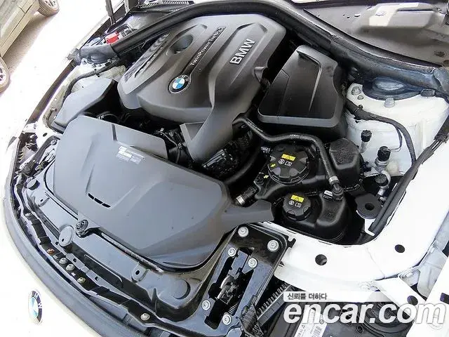 BMW 3 Series 2018 — Photo 6/20