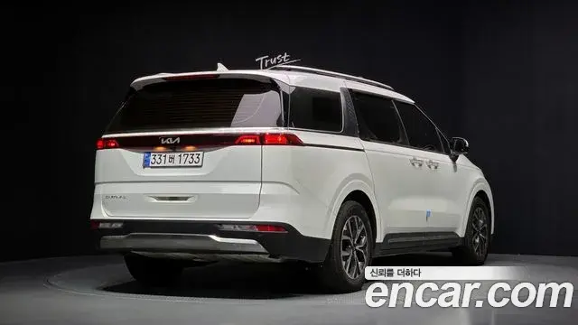 Kia Carnival 2022 — Фото 1/20