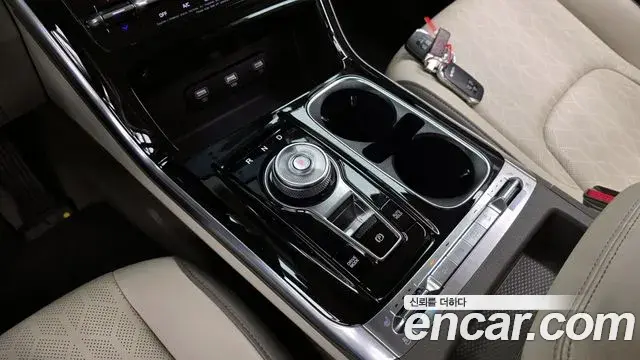 Kia Carnival 2022 — Фото 7/20