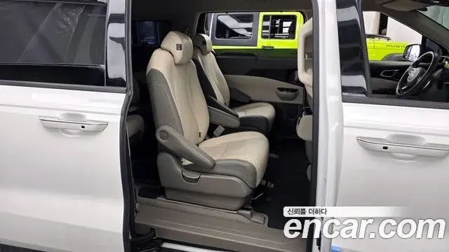 Kia Carnival 2022 — Фото 12/20