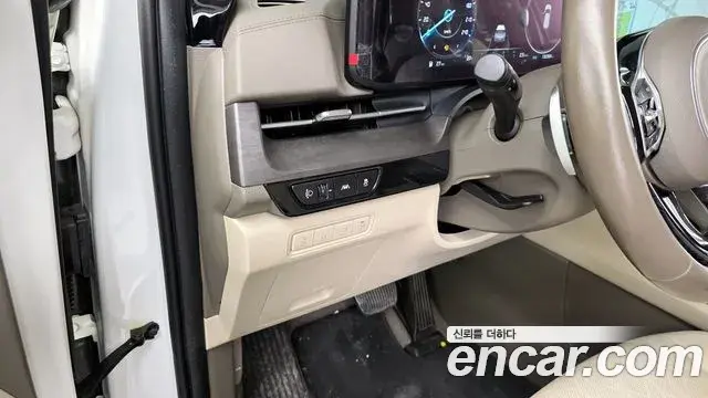 Kia Carnival 2022 — Фото 17/20