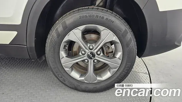 Kia Seltos 2022 — Photo 2/30