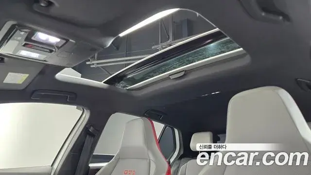 Volkswagen Golf 2024 — ფოტო 24/34