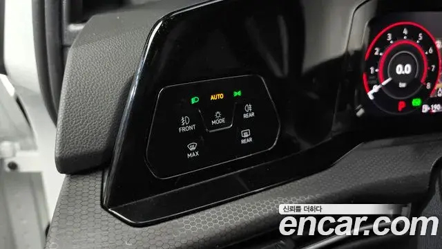 Volkswagen Golf 2024 — ფოტო 2/34
