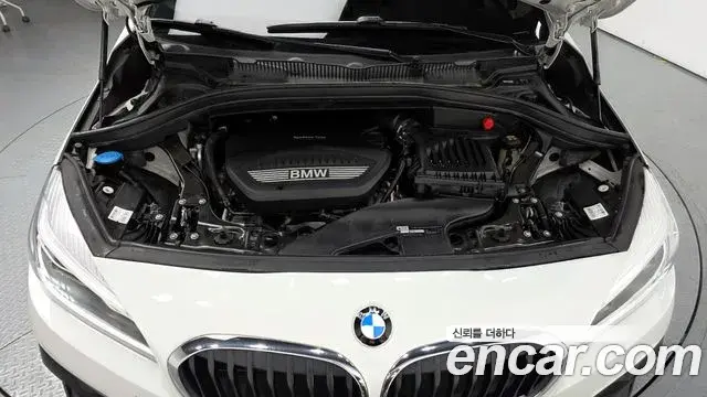 BMW 2 Series Active Tourer 2019 — Фото 6/20