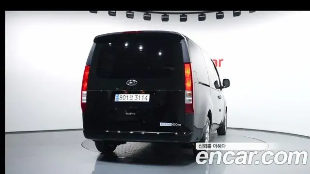Hyundai Staria 2024 — Photo 24/35