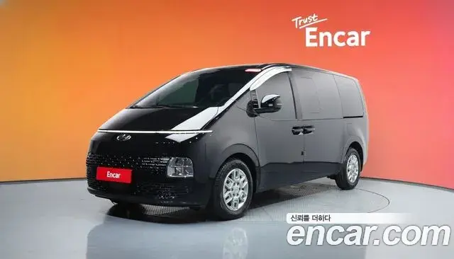 Hyundai Staria 2024 — Photo 29/35