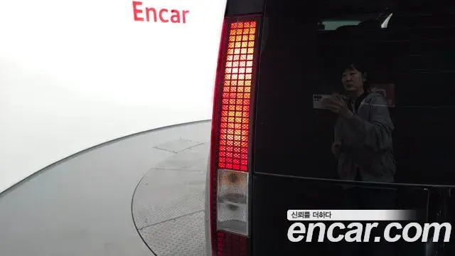Hyundai Staria 2024 — Photo 22/35