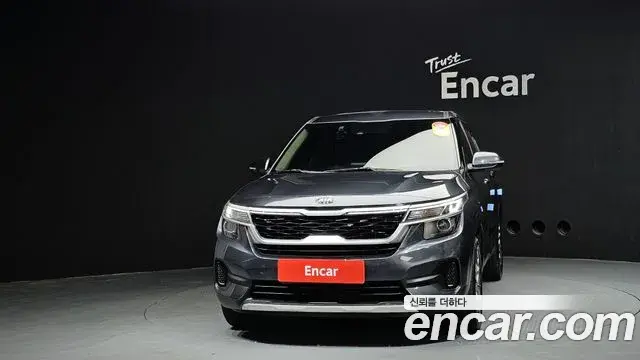 Kia Seltos 2021 — ფოტო 20/33