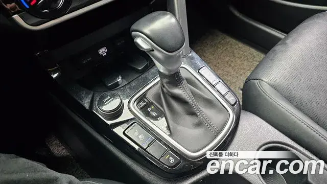 Kia Seltos 2021 — ფოტო 22/33