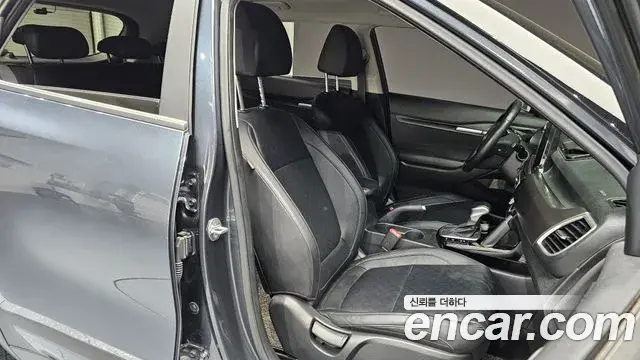 Kia Seltos 2021 — ფოტო 14/33